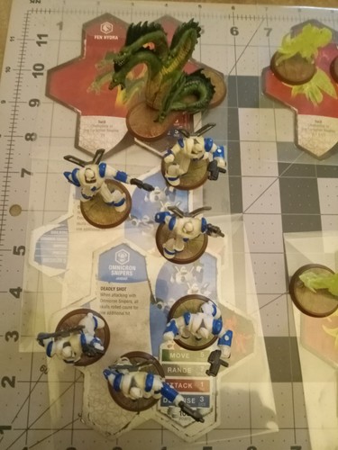 Heroscape mixed lot with stat - mixed,