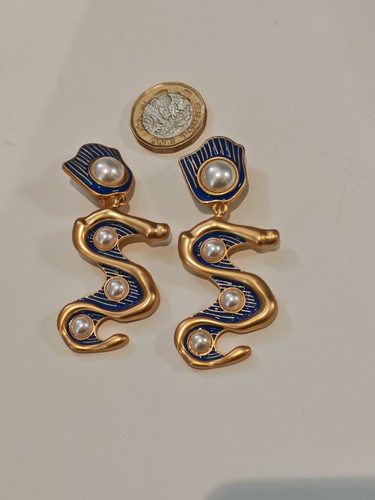 Gold blue sculptural - &, clip-on